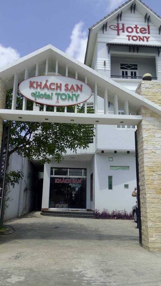 Khách sạn Tony