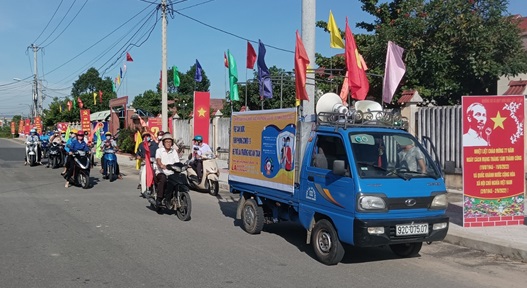 Thị trấn Hà Lam phát động tuyên truyền chiến dịch tiêm vắc xin Covid-19