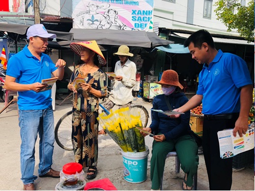 Tuyên truyền “Tháng vận động triển khai BHXH toàn dân”